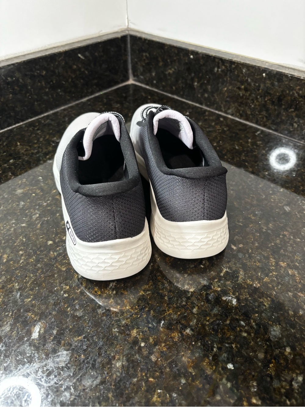 SKECHERS NWOT GOWALK Lightweight Grey & Black Ombré Slip-On Sneaker - Picture 3 of 11